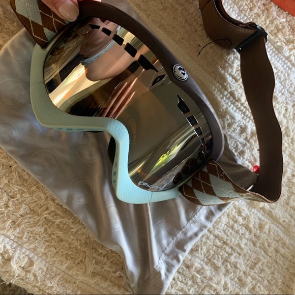 Dragon snow goggles (woman’s) - Picture 2 of 3